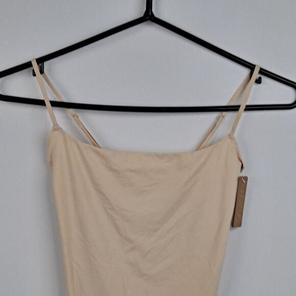 SKIMS ladies bodysuit NWT - Picture 2 of 8